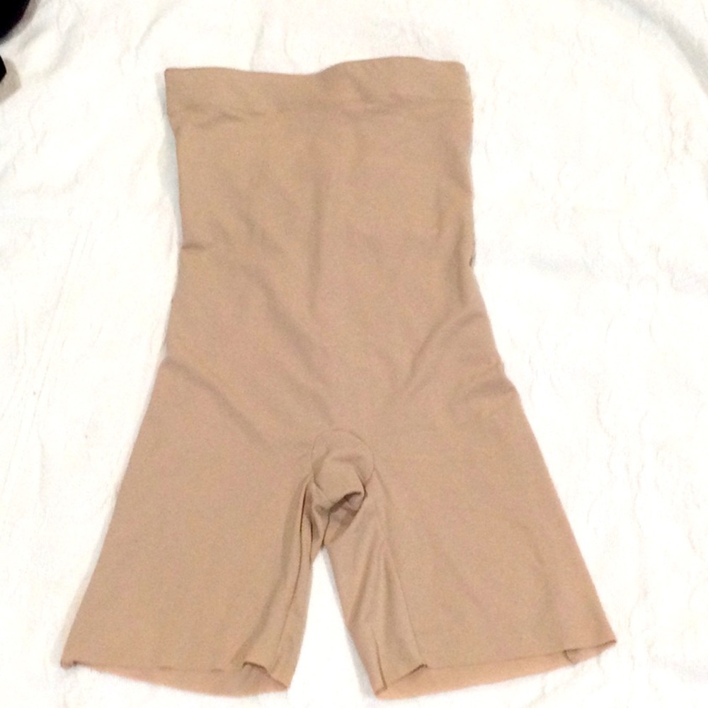 ASSETS by SPANX